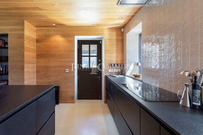 Image No.15-5 Bed Villa for sale