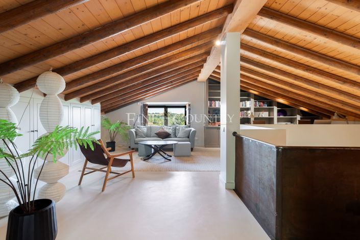 Image No.17-5 Bed Villa for sale