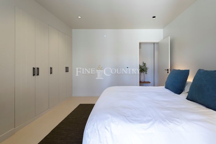 Image No.26-5 Bed Villa for sale