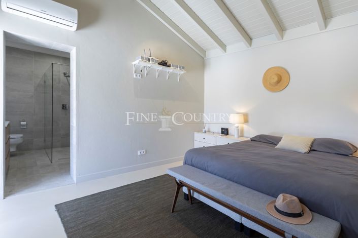 Image No.29-5 Bed Villa for sale