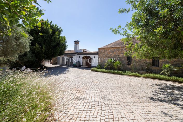 Image No.3-5 Bed Villa for sale