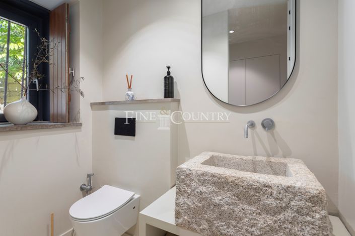 Image No.33-5 Bed Villa for sale