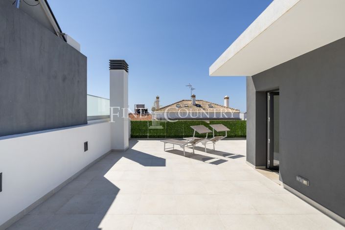 Image No.9-3 Bed Townhouse for sale