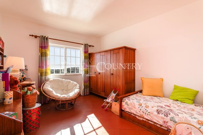 Image No.13-4 Bed Property for sale