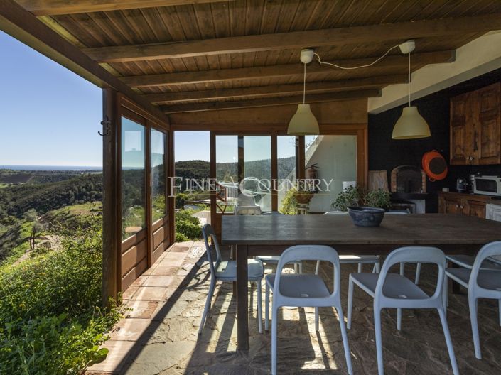 Image No.23-4 Bed Property for sale