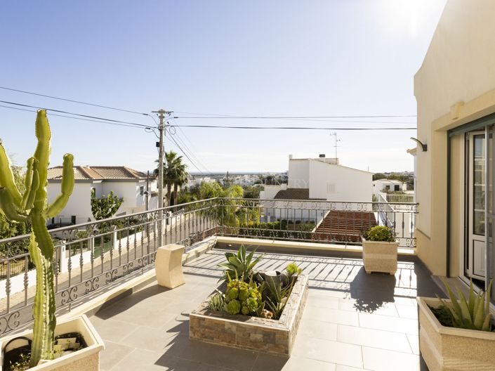 Image No.22-4 Bed Villa for sale