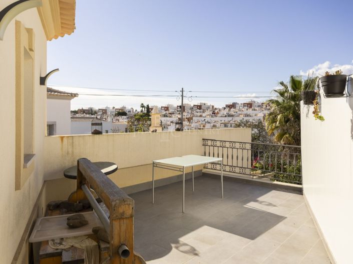 Image No.28-4 Bed Villa for sale