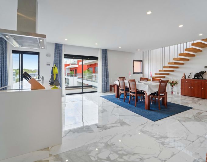 Image No.1-3 Bed Apartment for sale