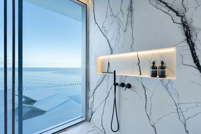 Image No.22-3 Bed Property for sale