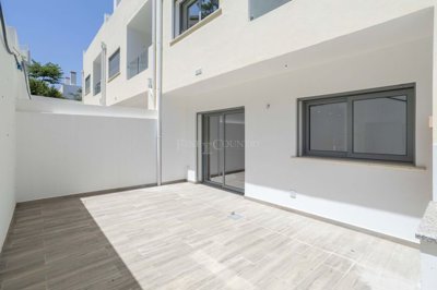 2104-350839-b952a8cbdbc2fd66601ce91bb265b9cce