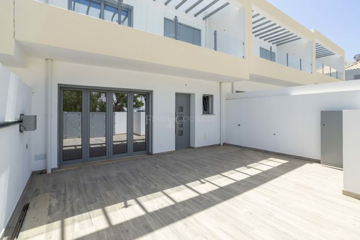 Image No.5-3 Bed Townhouse for sale