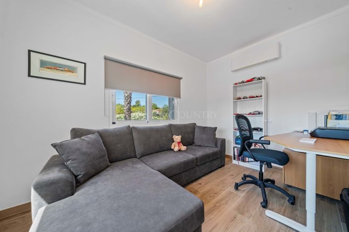 Image No.22-4 Bed Villa for sale