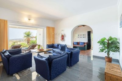 2104-354346-b952a8cbdbc2fd66601ce91bb265b9cce