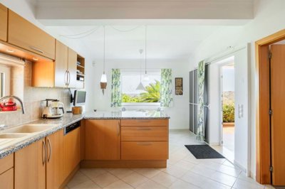 2104-354346-b952a8cbdbc2fd66601ce91bb265b9cce