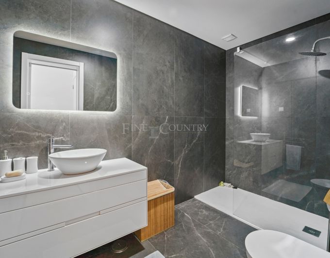 Image No.15-3 Bed Apartment for sale