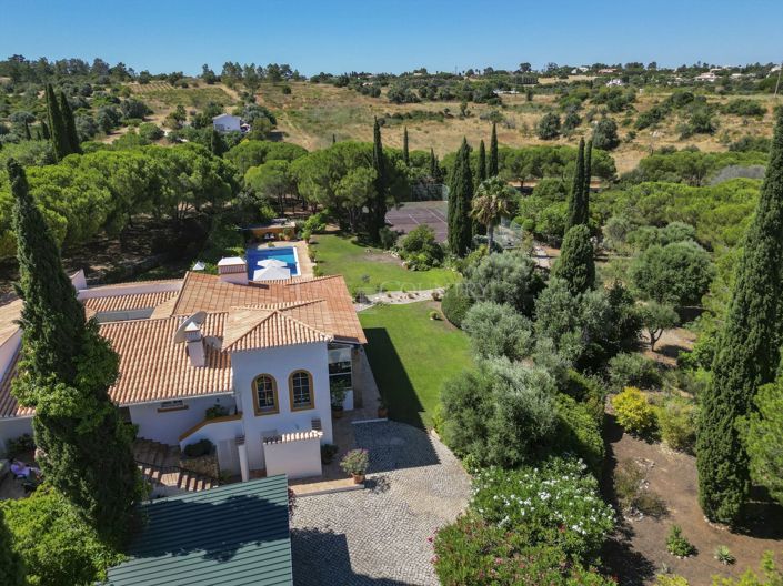 Image No.2-Villa de 4 chambres à vendre à Carvoeiro