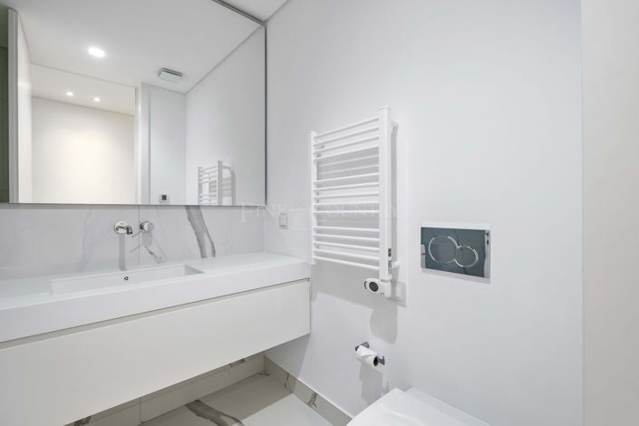 Image No.11-3 Bed Property for sale