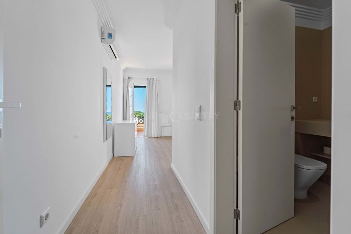 Image No.10-2 Bed Townhouse for sale