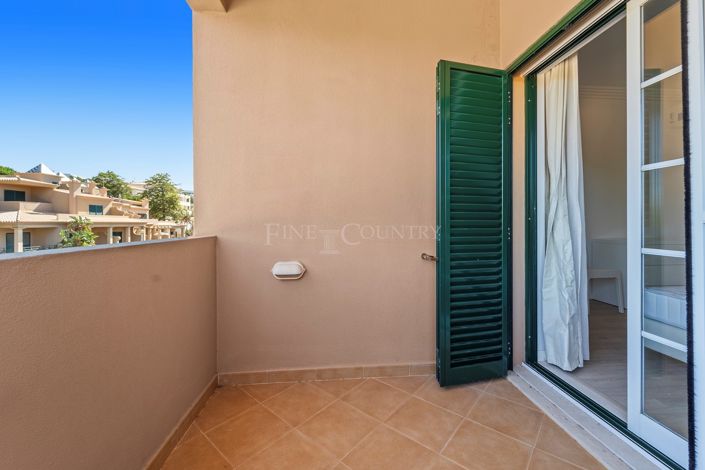 Image No.16-2 Bed Townhouse for sale