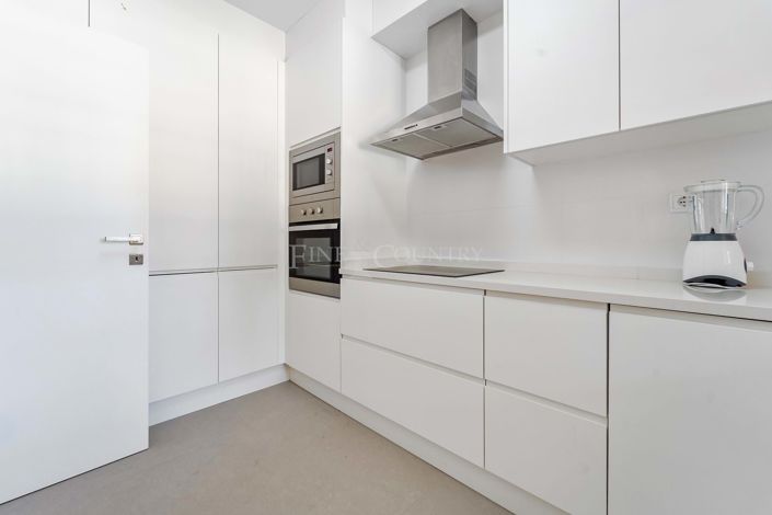 Image No.31-2 Bed Townhouse for sale