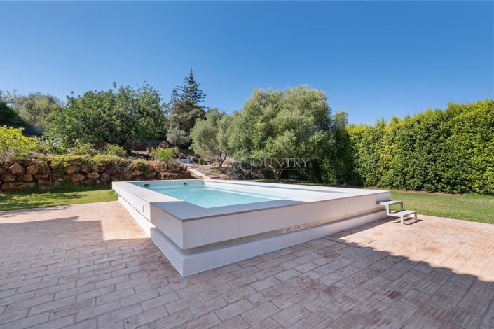 Image No.44-4 Bed Property for sale