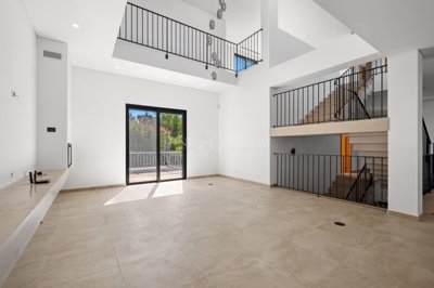 2104-352653-b952a8cbdbc2fd66601ce91bb265b9cce