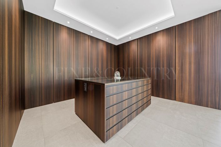 Image No.12-3 Bed Villa for sale