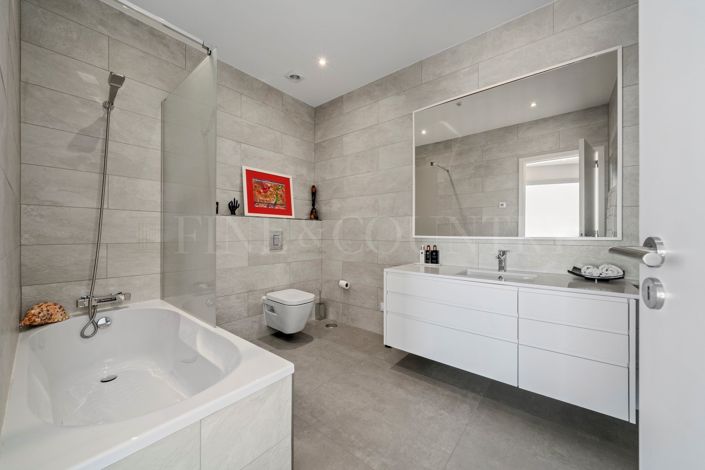 Image No.24-3 Bed Villa for sale