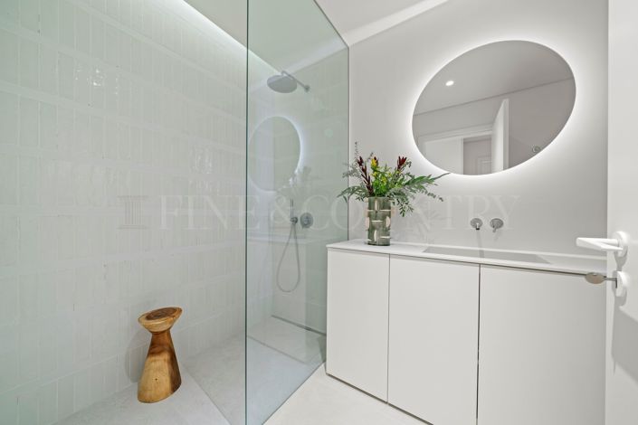 Image No.23-2 Bed Apartment for sale