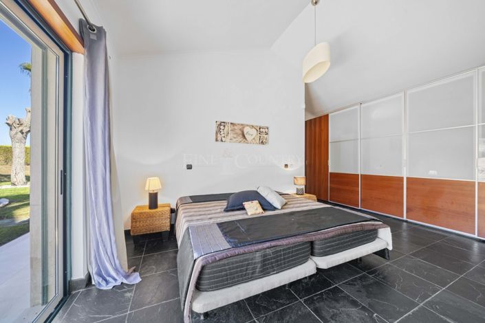 Image No.22-3 Bed Property for sale