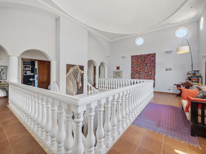 Image No.17-4 Bed Property for sale