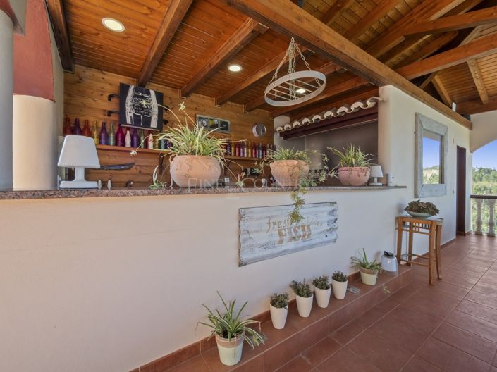 Image No.24-4 Bed Property for sale