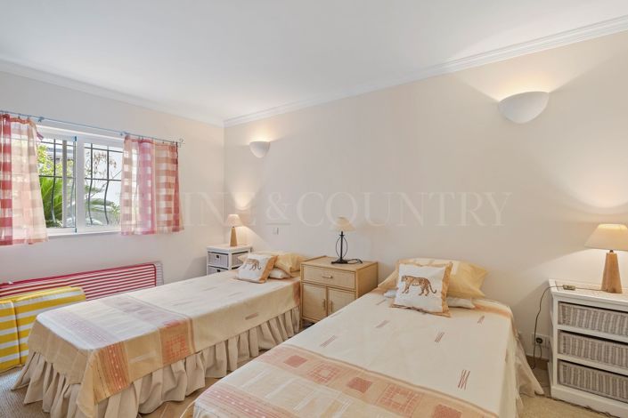 Image No.36-5 Bed Villa for sale