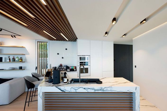 Image No.61-3 Bed Property for sale