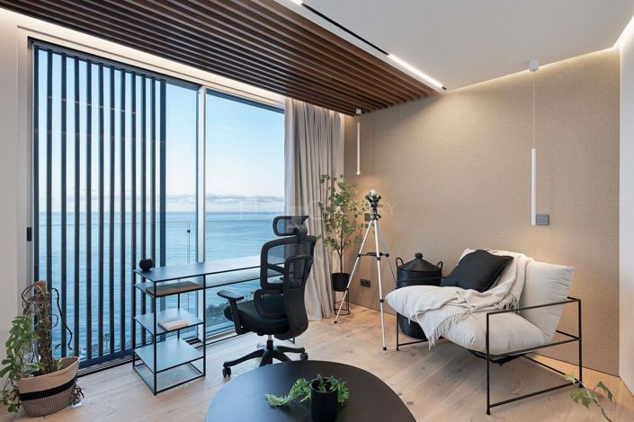 Image No.65-3 Bed Property for sale