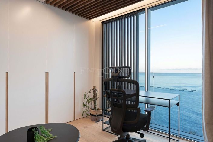 Image No.66-3 Bed Property for sale