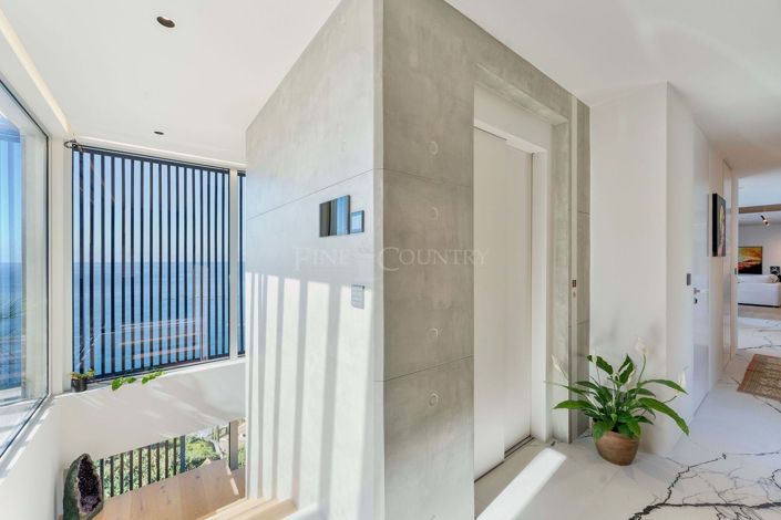 Image No.76-3 Bed Property for sale