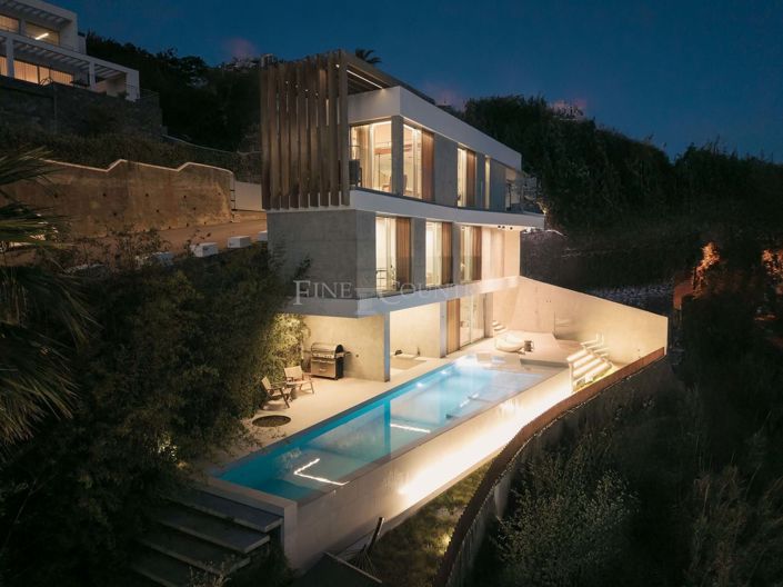 Image No.85-3 Bed Property for sale