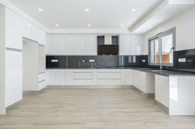 2104-350839-b952a8cbdbc2fd66601ce91bb265b9cce