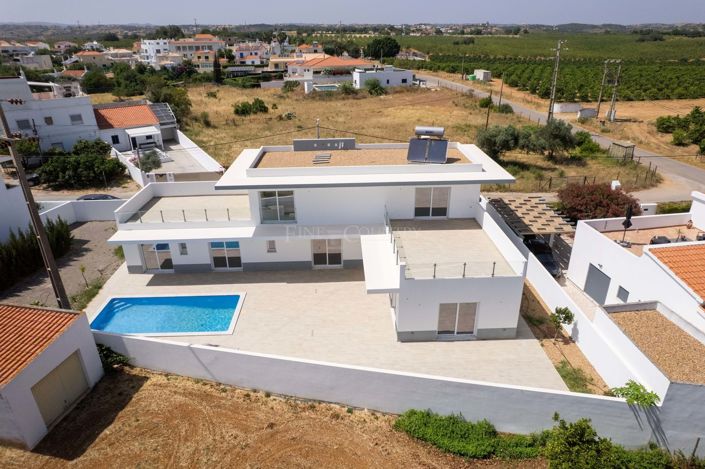 Image No.3-4 Bed Villa for sale