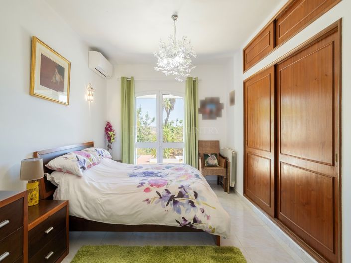 Image No.22-4 Bed Villa for sale