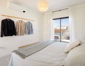 2104-359025-b952a8cbdbc2fd66601ce91bb265b9cce