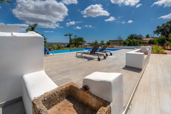 Image No.47-4 Bed Property for sale