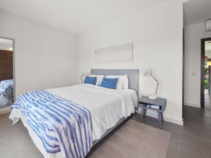 Image No.12-2 Bed Townhouse for sale