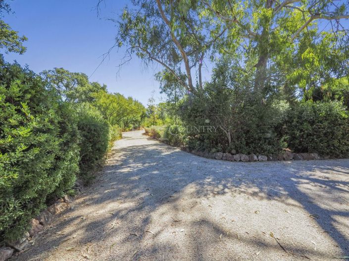 Image No.23-3 Bed Property for sale