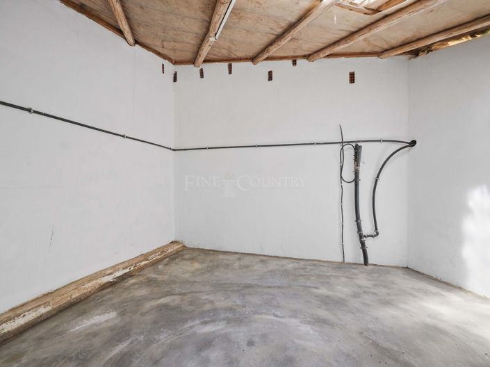 Image No.26-3 Bed Property for sale