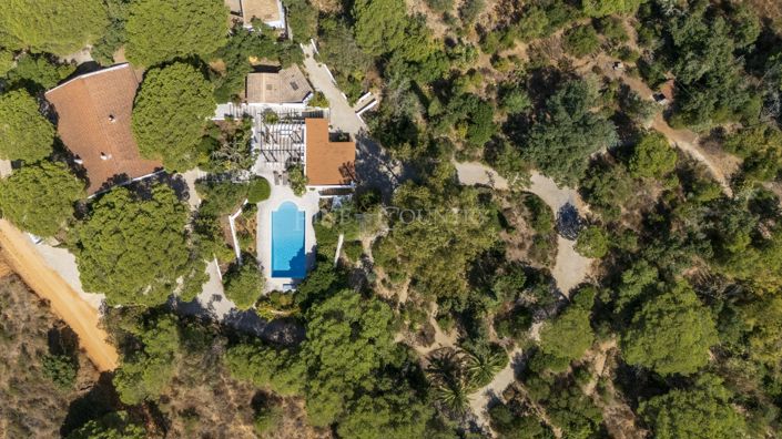 Image No.28-3 Bed Property for sale