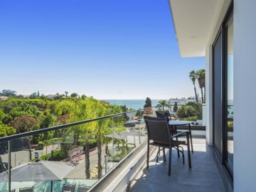 4 Bed Property for sale