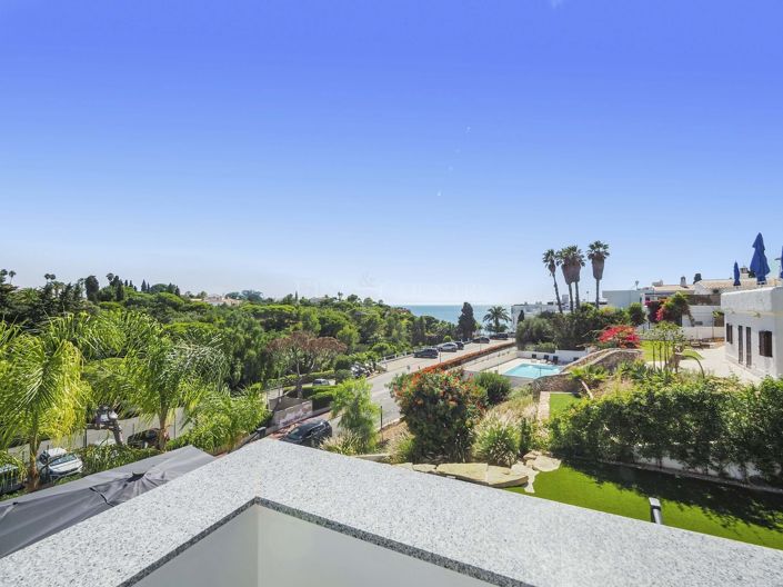 Image No.24-4 Bed Property for sale