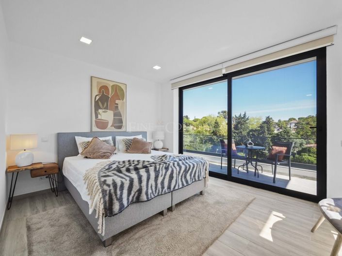 Image No.26-4 Bed Property for sale